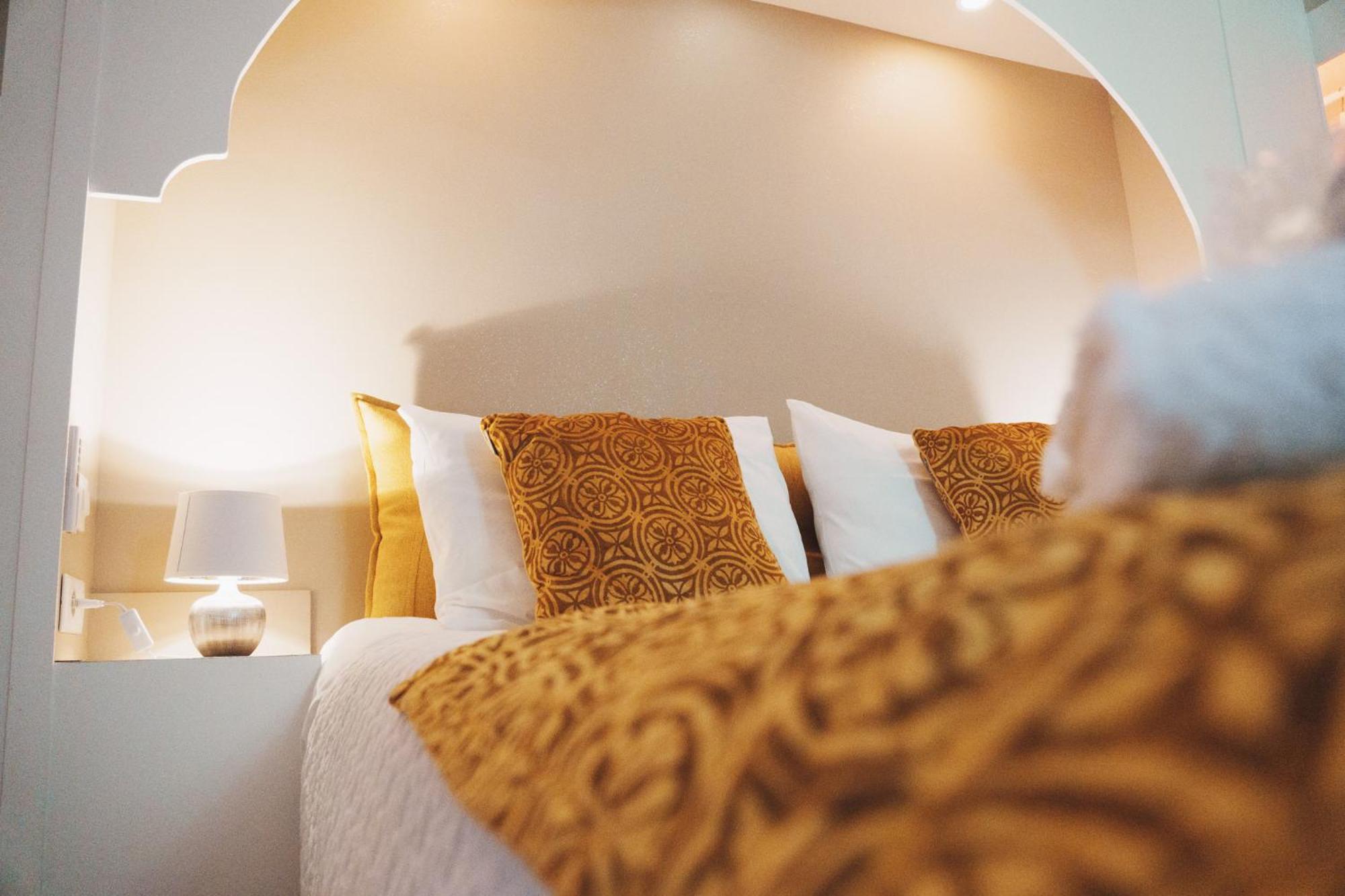 Maison D'Hotes De Charme "La Belle Dame Sans Regrets" Talairan Zewnętrze zdjęcie