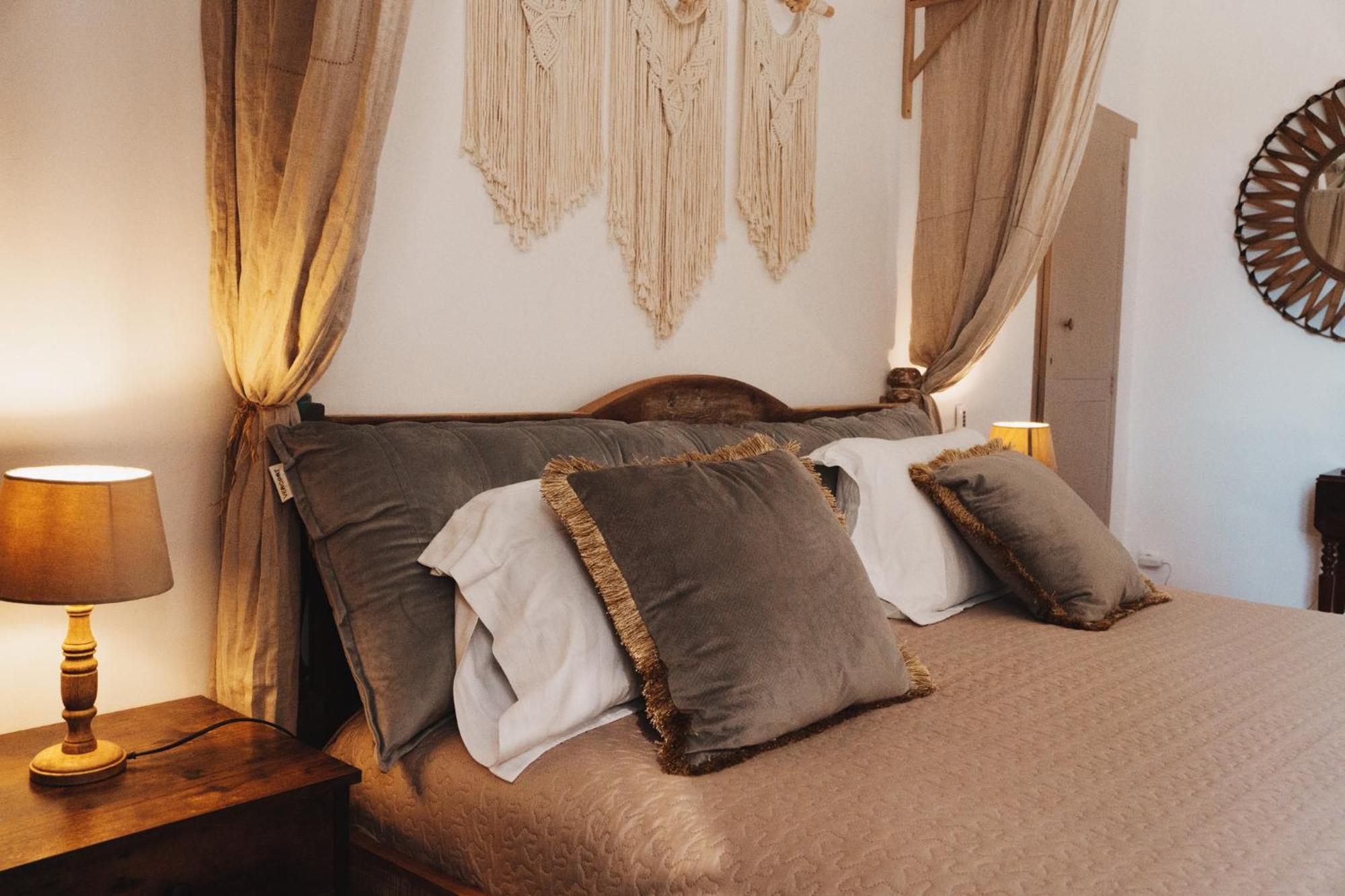 Maison D'Hotes De Charme "La Belle Dame Sans Regrets" Talairan Zewnętrze zdjęcie