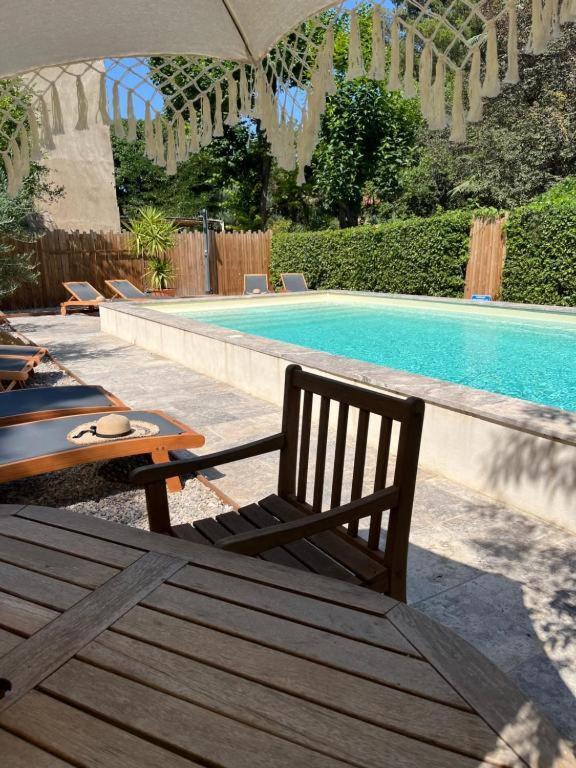 Maison D'Hotes De Charme "La Belle Dame Sans Regrets" Talairan Zewnętrze zdjęcie
